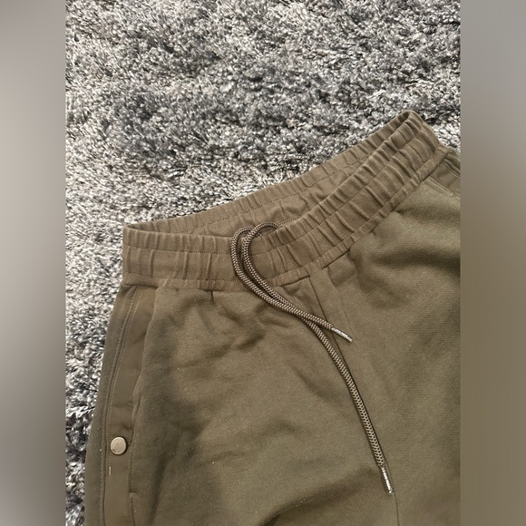 Alo Yoga Khaki Sweatpants Small - Picture 3 of 4